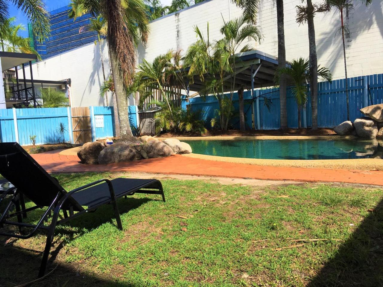 Hostel Reef Backpackers Cairns Exterior foto